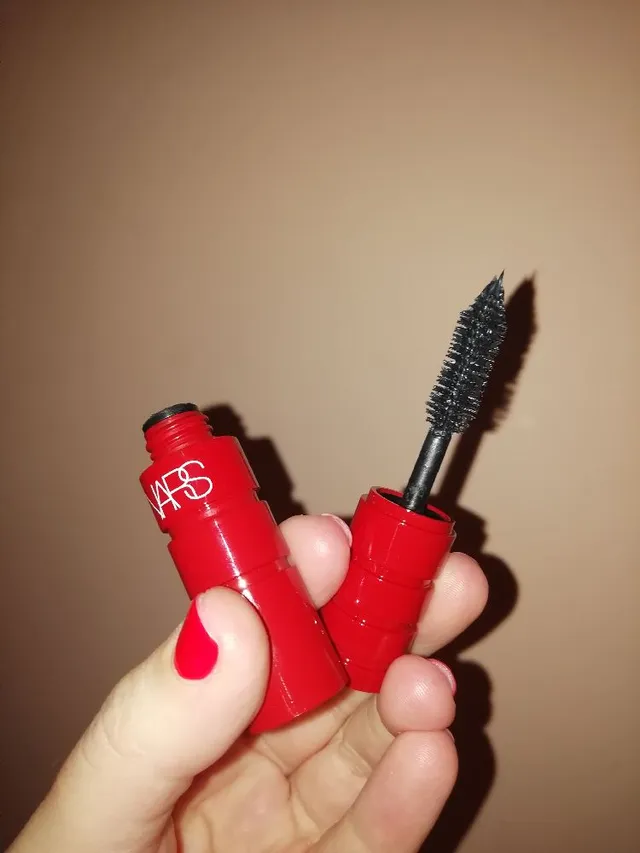 Another lovely mascara I'm adding to my favourites.👁️👁️❤️