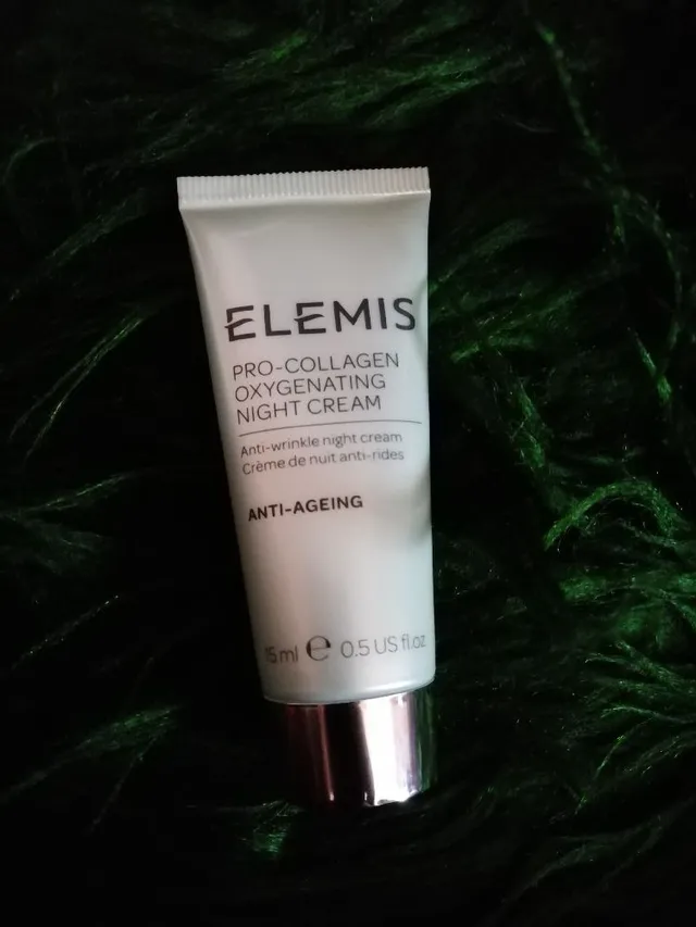An amazing night cream (ELEMIS Oxygensising Night Cream),