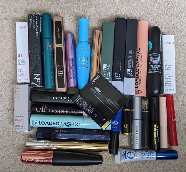 Show me you have a mascara addiction without telling me you