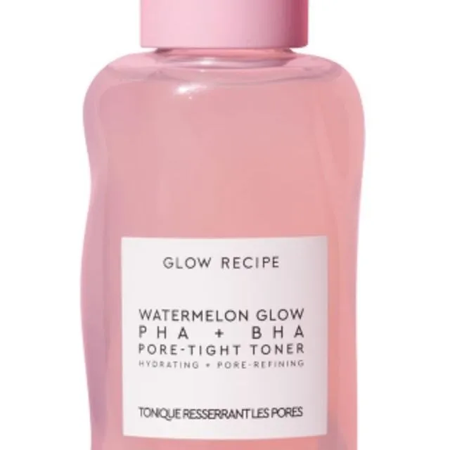 This toner is very good it leaves my skin feeling so smooth!
