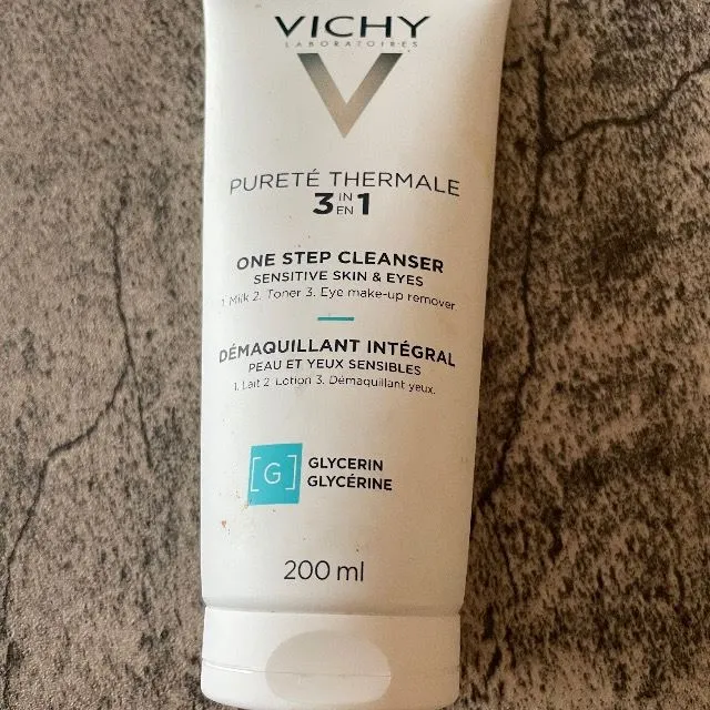 Ultimate skincare product - Vichy 3in1 Cleanser, gorgeous