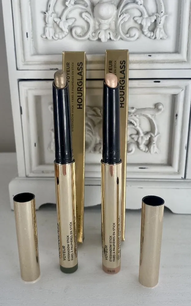 Hourglass Voyeur Eyeshadow Stick These are creamy with a