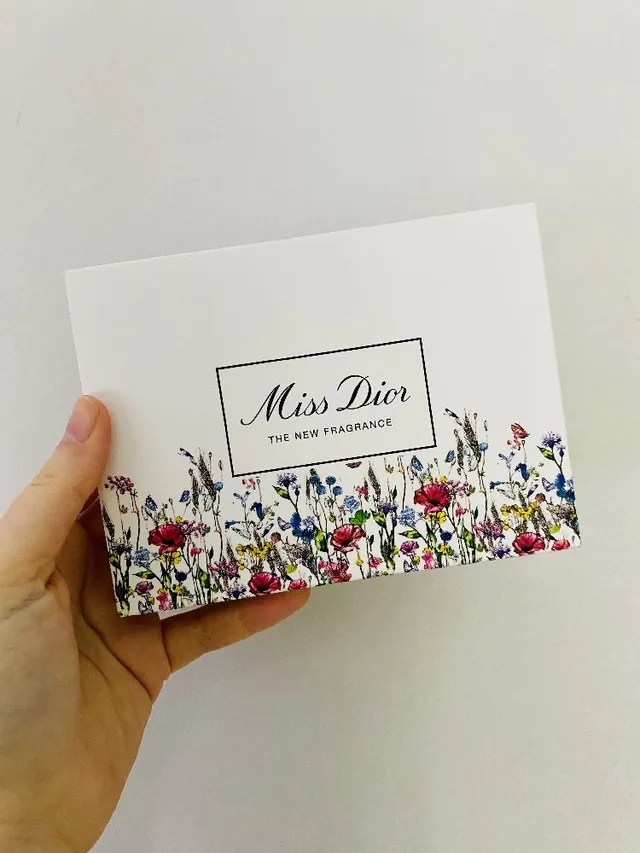 Wow… Dior’s free sample packaging is strong! How cute is