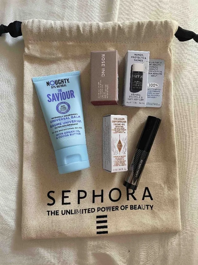 My new Sephora Beauty Box! Of course the Charlotte Tilbury