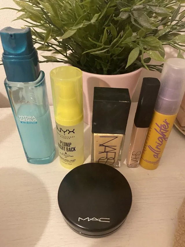 This is my routine for dry skin. The L’Oréal hydra genius