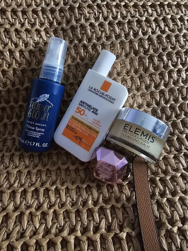 My favorite minis to take on holiday: sleep spray, as I can