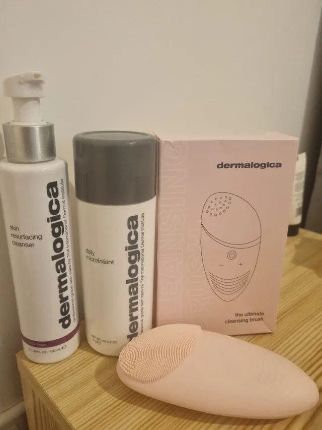 This cleansing brush my dermalogica is great ❤️