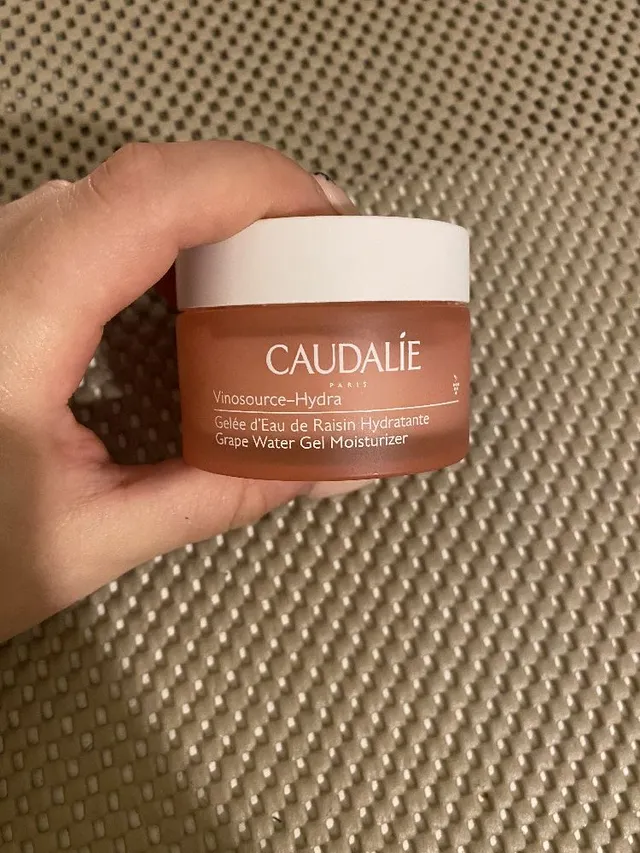 Perfect moisture cream for 24 h hydration!!! I am in love