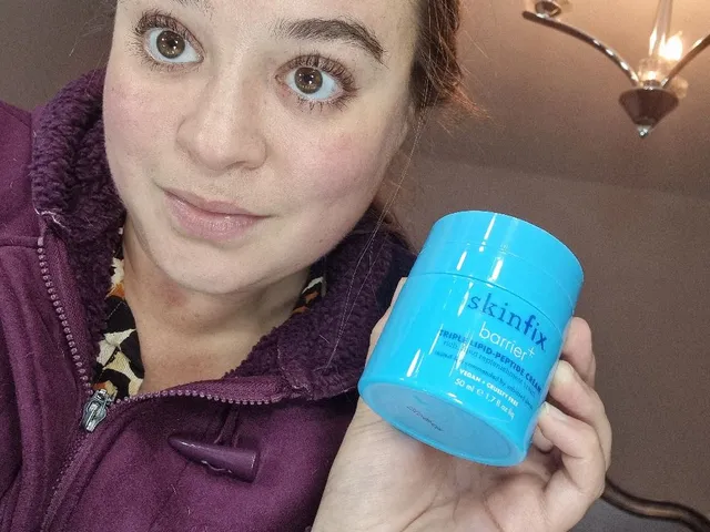 I was selected from sephora to sample the Skinfix barrier