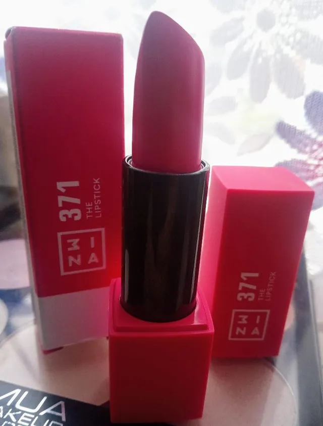 3INA 371 The Lipstick                                       
