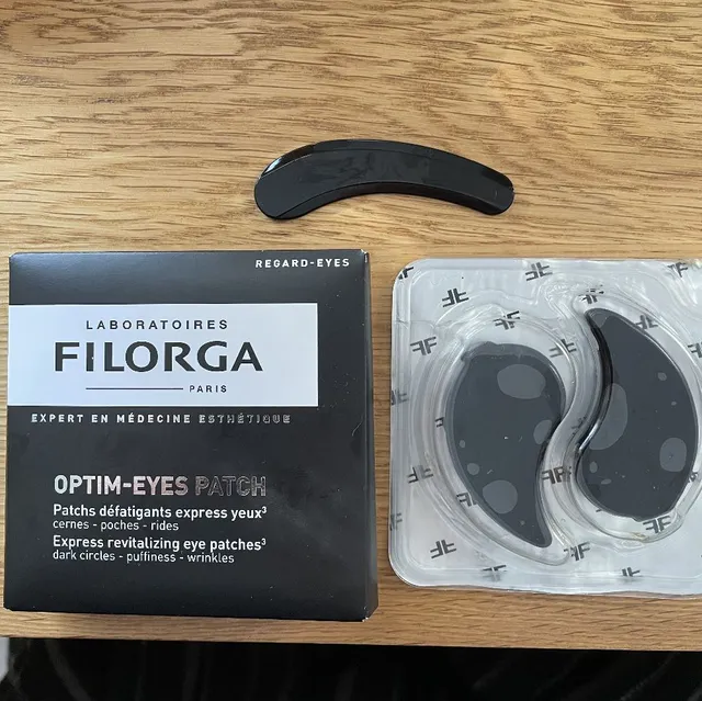 I finally got to try Filorga Optim-Eyes patches which I