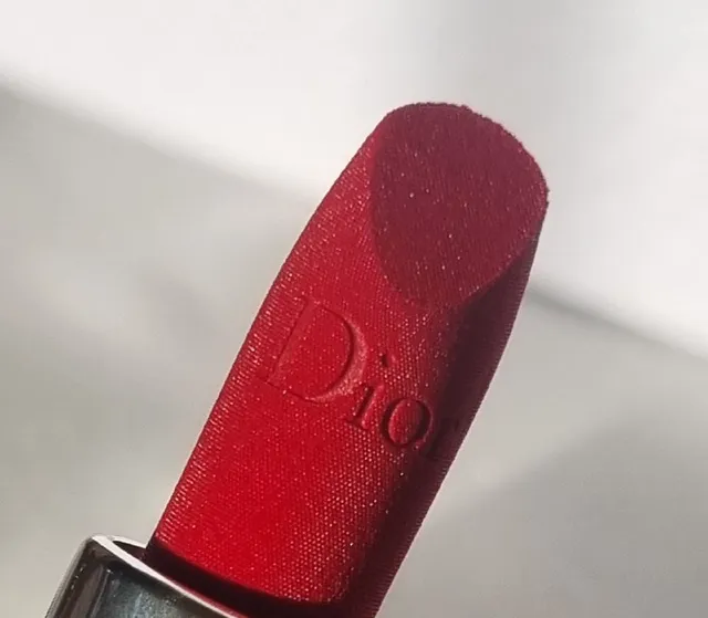Dior's red 😍💄
