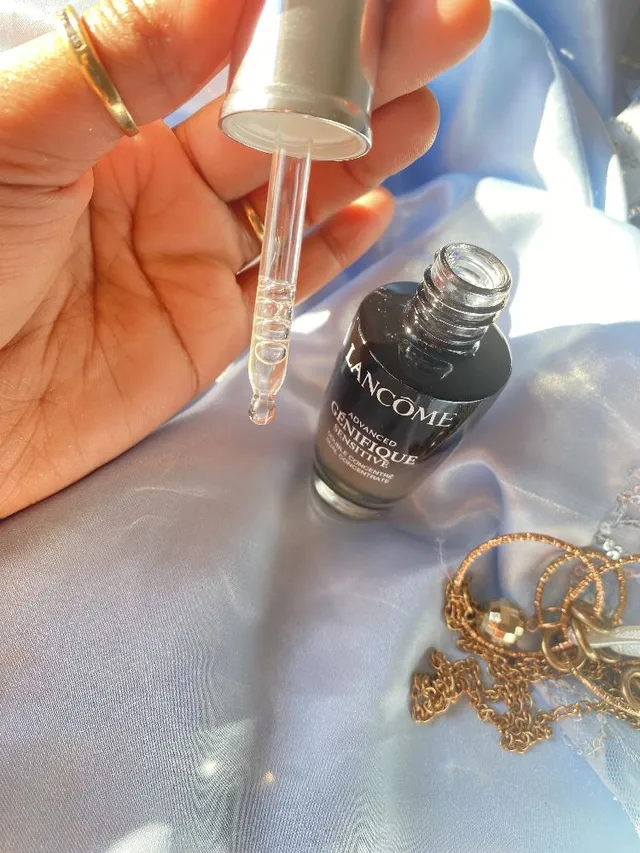 Lancome Génifique serum to sooth my dry skin this winter.