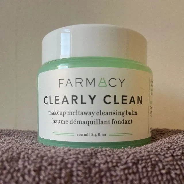 I absolutely love this cleansing balm. It’s a lovely smooth
