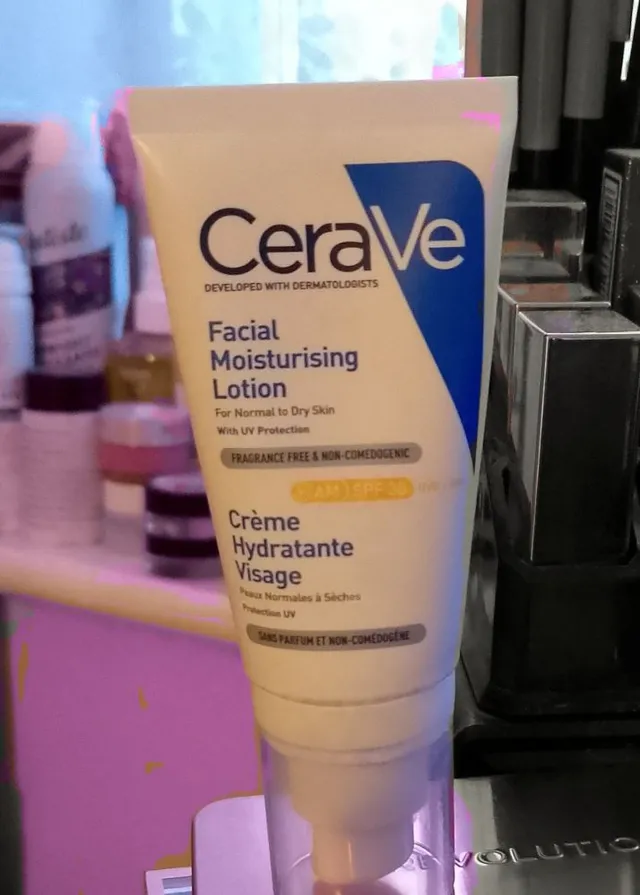 CERAVE FACIAL MOISTURISING LOTION WITH SPF30 This product