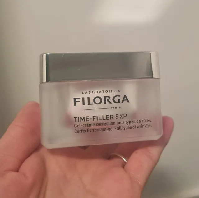 Amazing cream. Love everything about it!  The gel